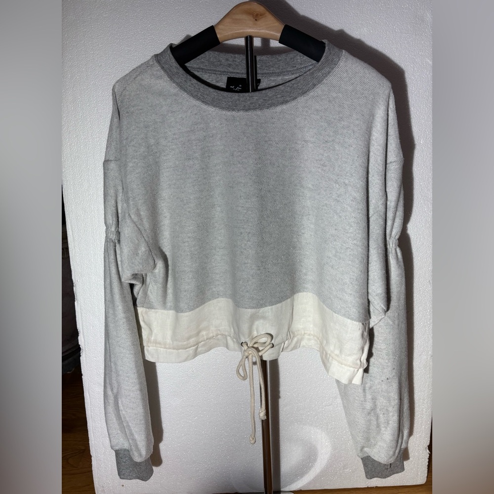 Women’s top, size Medium